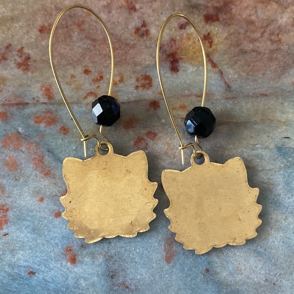 Cat gold tone charm earrings 🐈⬛🐈 - Picture 3 of 4